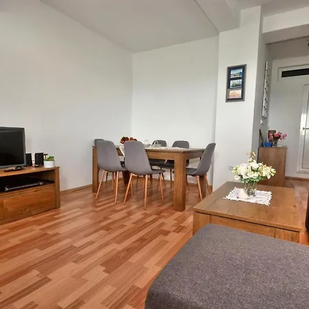Apartman Dalmatia Διαμέρισμα Jesenice (Split-Dalmatia)